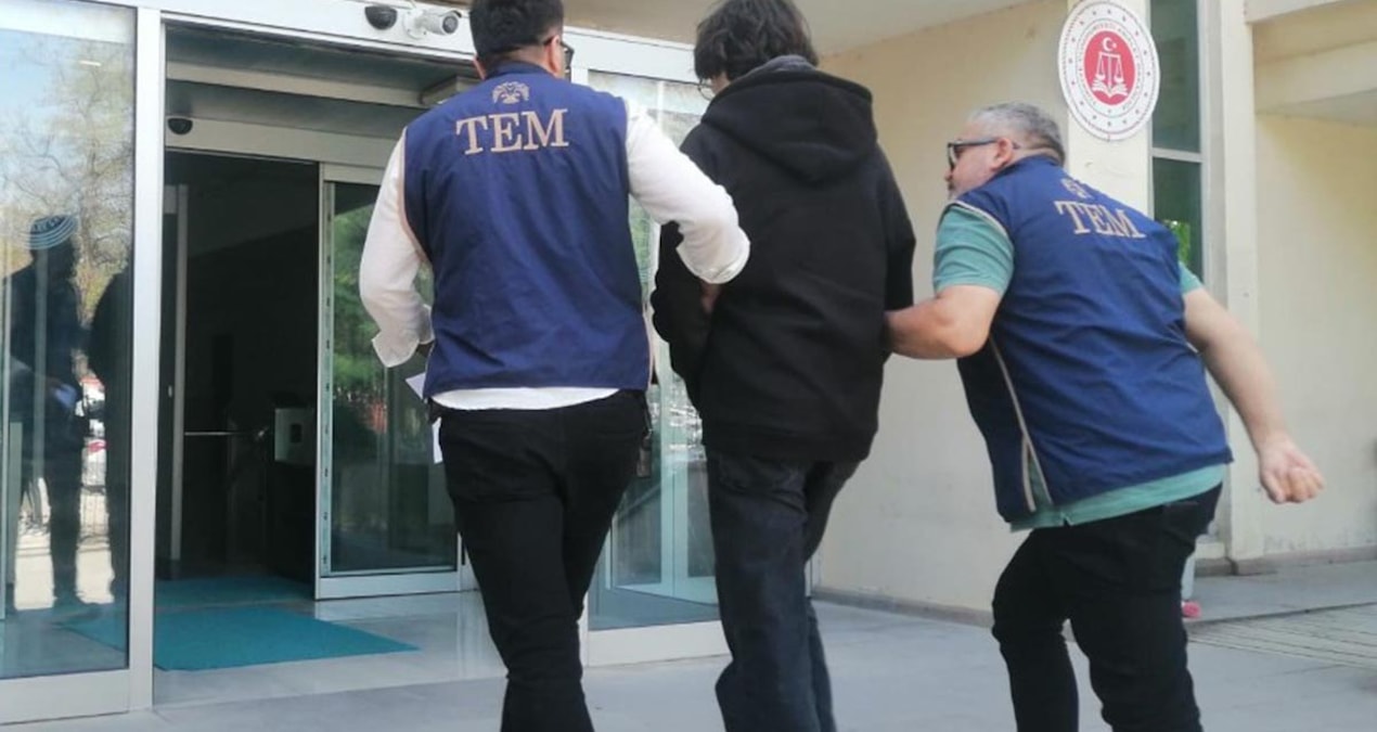 Kritik Açıklama: Okul ismi verdi, 'sıra orada' dedi... 11. sınıf öğrencisi yakalandı - En Son Haber - Son Daki