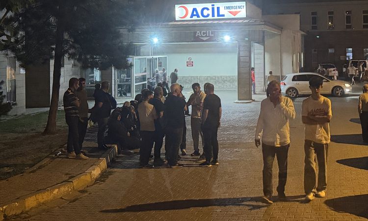 Oltu'da Acı Olay: 12 Yaşındaki Çocuk Çayda Boğuldu - Son Dakika: Gelişmeler Takip Ediliyor
