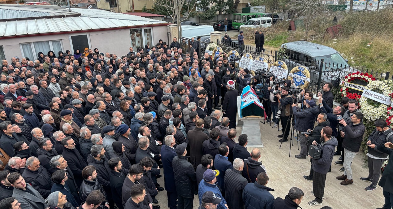 Kritik Açıklama: Orhan Kaynak son yolculuğuna uğurlandı - En Son Haber - Son Dakika Bilgileri