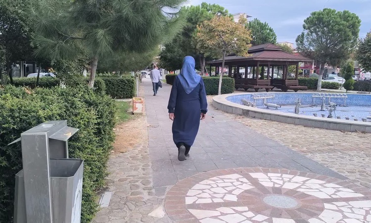 Osmaniye Kadirli'de vatandaşlar geçim sıkıntısını Kemal Sunal hesabı diyerek anlattı