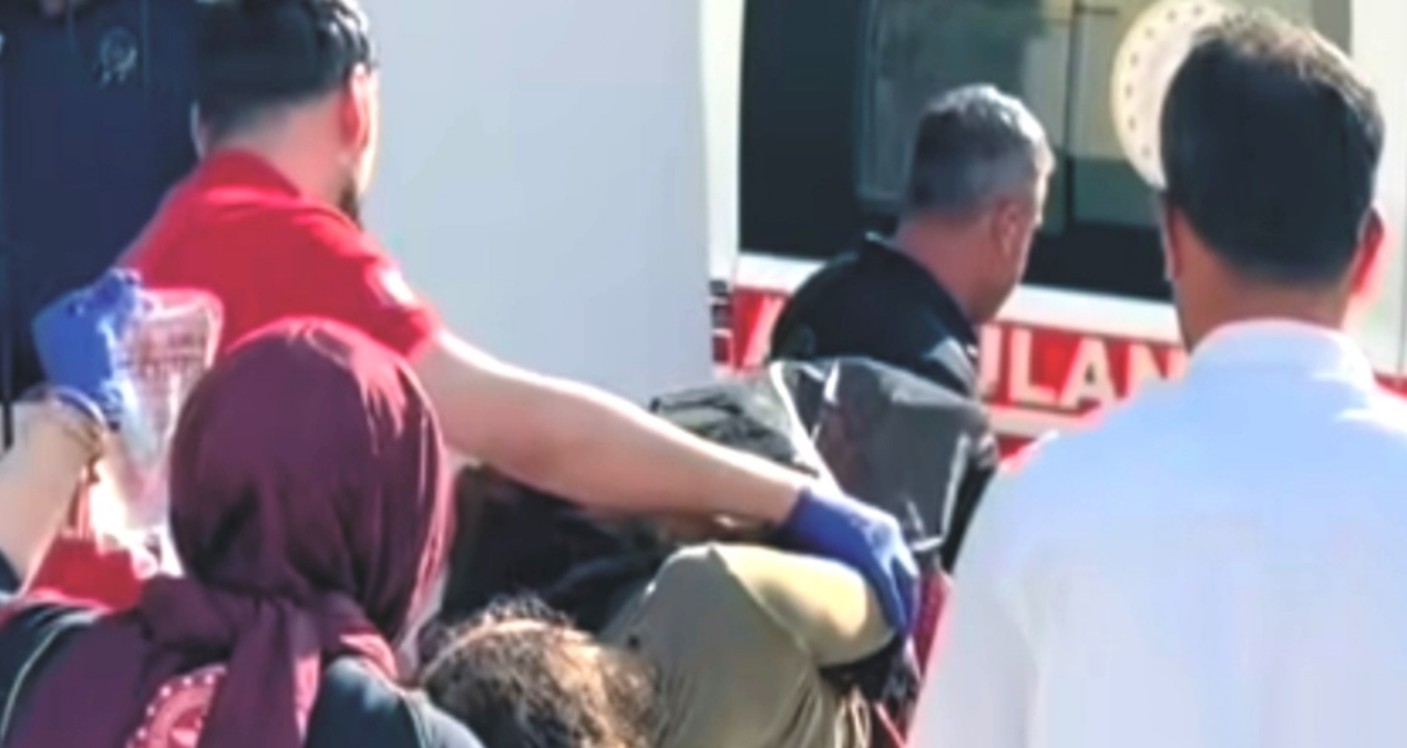 Son Gelişme: Ot biçme makinesine kolunu kaptıran kadın felaketi yaşadı - Son Dakika Haberleri ve Merak Edilenl