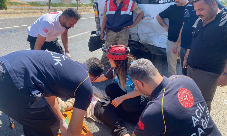 Car crashed into passenger minibus from behind: 12 injured - Last Minute