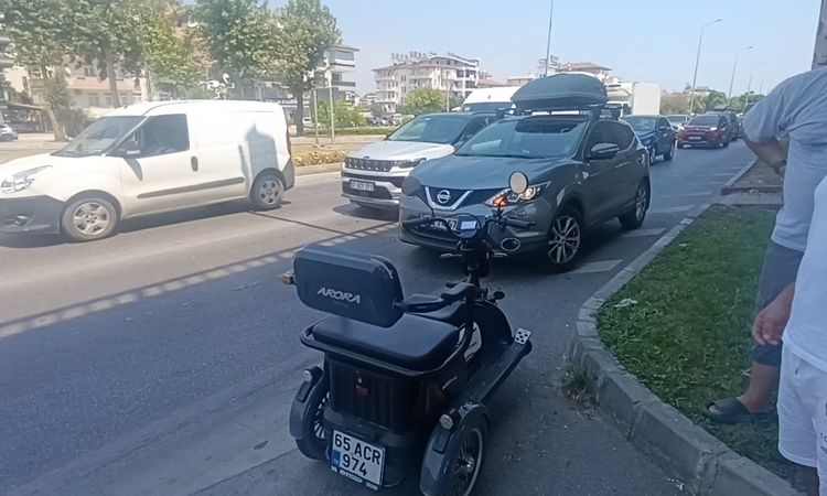 Ayrıntılar Netleşti: Otomobile çarpmamak için frene bassa da kaza yapmaktan kaçamadı - Son Dakika ve Merak Edi