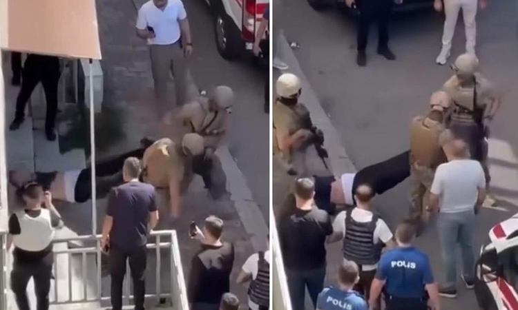 Özel Harekat polisleri, 2 kişiyi öldüren saldırganı binadan böyle çıkardı