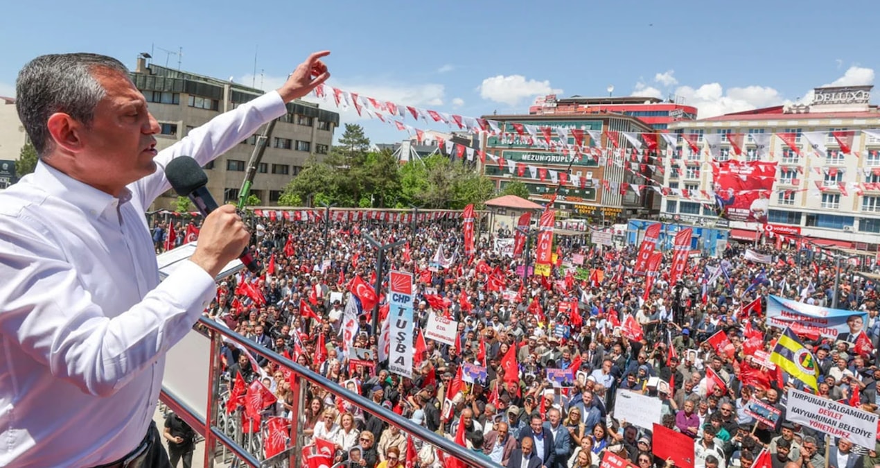 Gündemden Son Bilgiler: Özgür Özel'den AKP'nin kalesinde hodri meydan: En kısa zamanda seçim sandığını istiyor