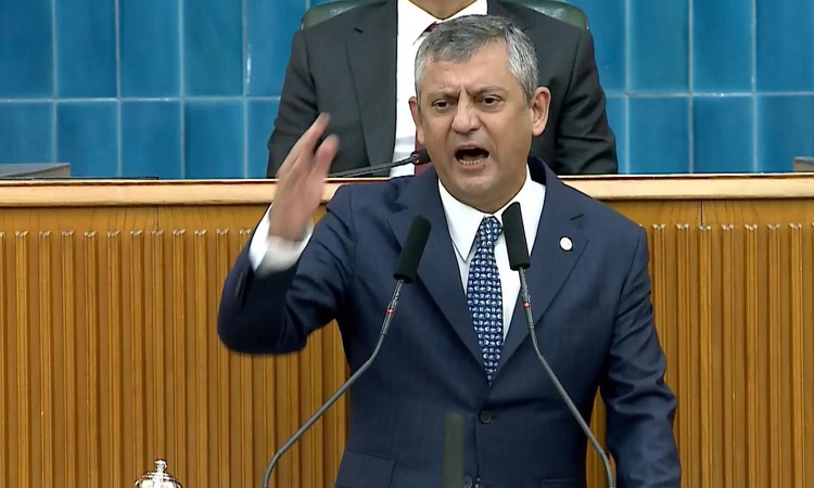 Özgür Özel'den Cemil Tugay'a içinde "Namussuz" geçen ağır sözler - Son Dakika Bilgileri