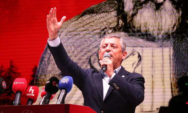 Gündemden Son Bilgiler: Özgür Özel'den Hacıbektaş'ta Birlik ve Eşitlik Mesajı: 'Yarının Zalimi Olmayacağız' -