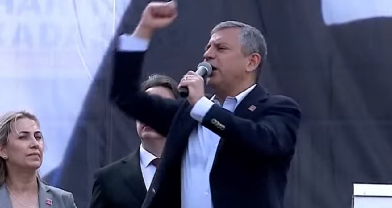Sıcak Gündem: Özgür Özel'den kayyım yorumu! Bu sözler sonrası alkış tufanı koptu - Haberleri | İşte Tüm Ayrınt