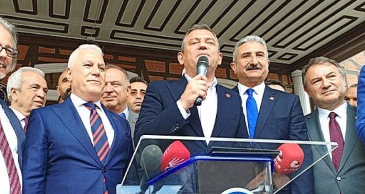 Kritik Açıklama: Özgür Özel'den 'Mustafa Bozbey' kararı - Son Dakika Haberleri | İşte Tüm Ayrıntılar