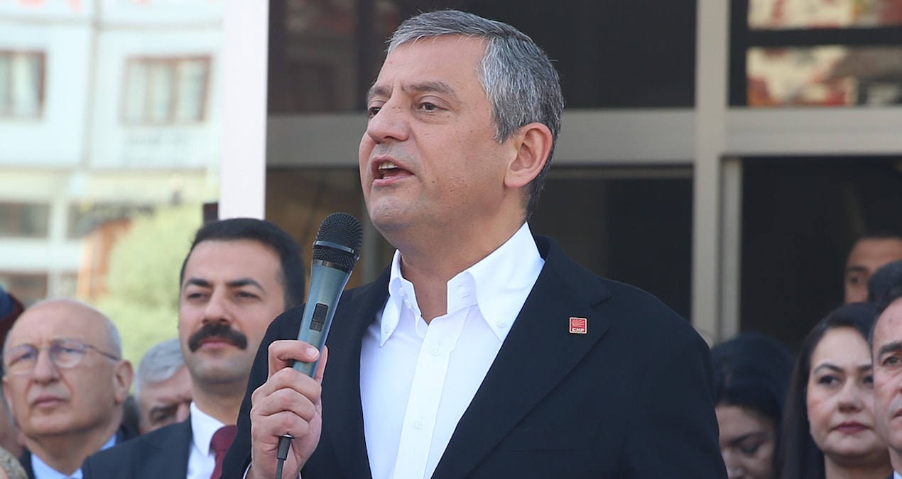 Kritik Açıklama: Özgür Özel: Ona yapılan en ufak çirkinliği kendime yapılmış sayıyorum - Haberleri: Gelişmeler