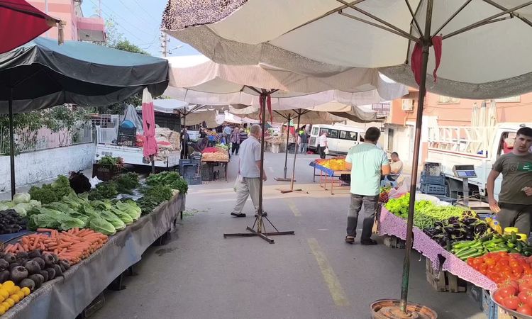 Ayrıntılar Netleşti: Pazarda yaz meyvesi isyanı: “Alamıyoruz, bakıp bakıp geçiyoruz” - Son Dakika