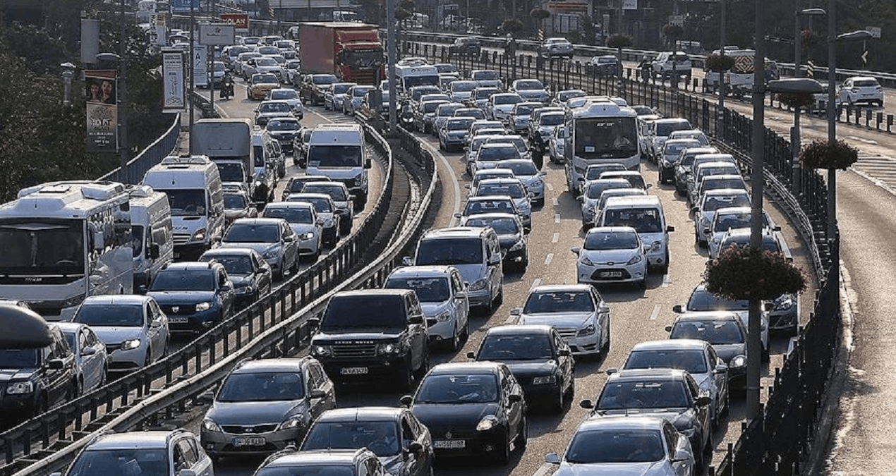 Pazartesi çilesi: Trafik yoğunluğu yüzde 80! - Haberleri: Gelişmeler Takip Ediliyor
