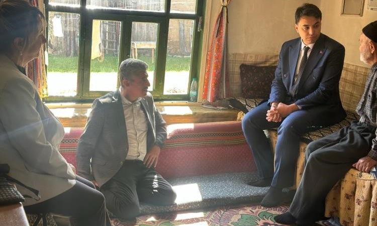 Pazaryeri Kaymakamı Kara, 96 yaşındaki Hasan Durmuş'u evinde ziyaret etti | İşte Tüm Ayrıntılar