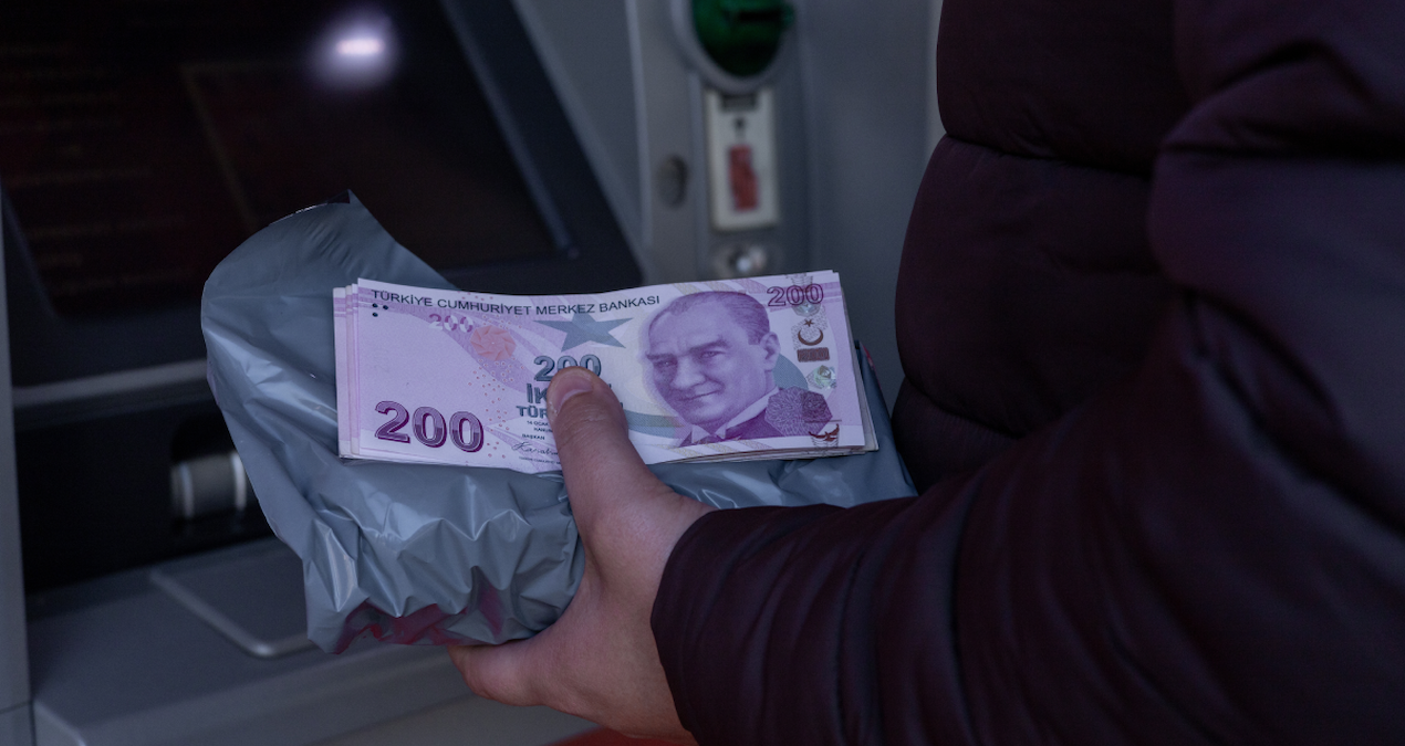 Kritik Açıklama: Perşembe günü başlıyor: ATM'ye kartını takan bu yazıyla karşılaşacak - En Son Haber