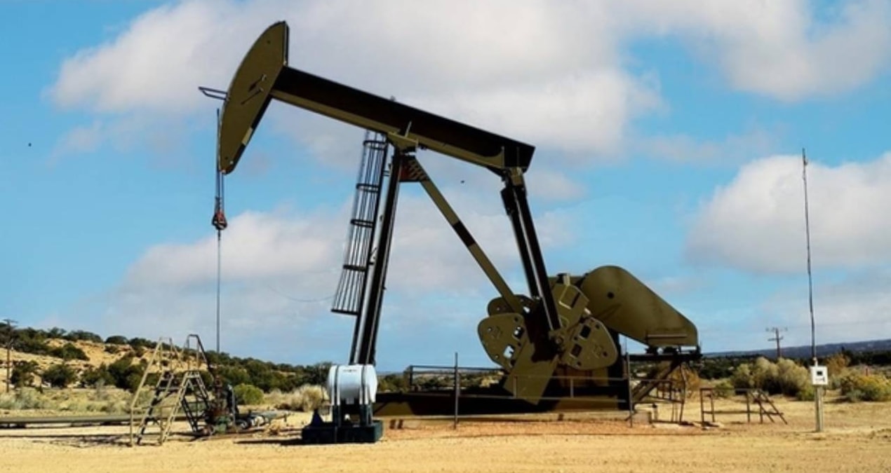 Oil prices started the week on a mixed note - Last Minute