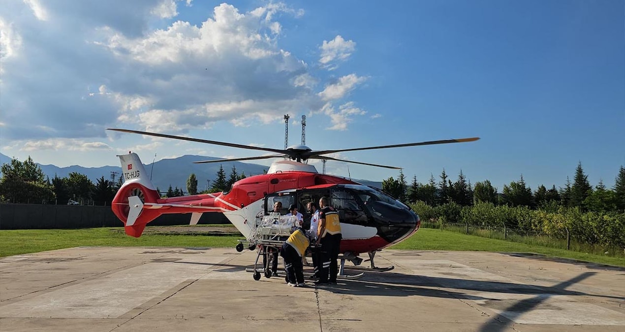 Gündemden Son Bilgiler: Prematüre ikizlerden biri helikopter ambulansla Niğde’ye sevk edildi - Son Dakika - So