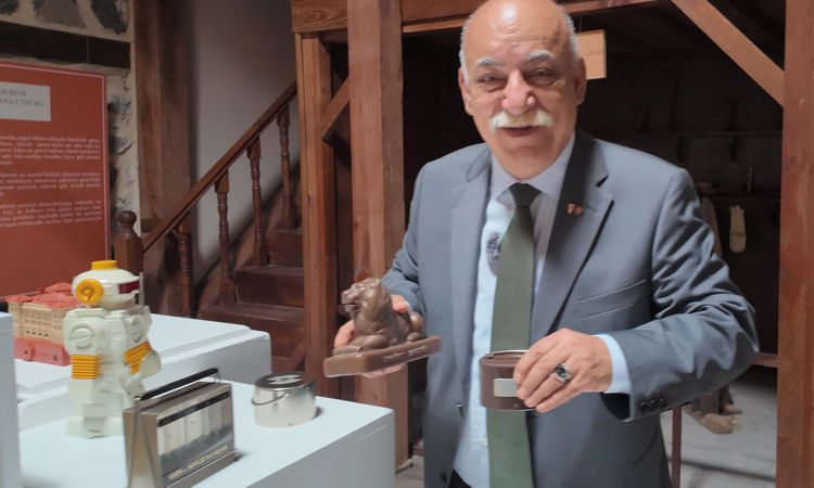 Son Gelişme: Prof. Dr. Ahmet Nezih Kök'ün Koleksiyon Sergisi Kültür Yolu Festivali'nde - Son Dakika