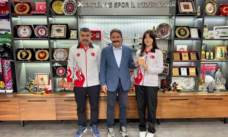 Rabia Şafak, Gençler Dünya Kick Boks Şampiyonası'nda 65 kiloda dünya üçüncüsü oldu | İşte Tüm Ayrıntılar