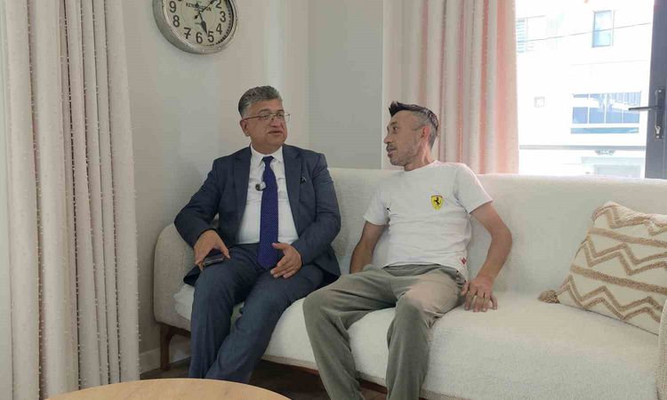 Sıcak Gündem: Rektör Kızıltoprak'tan Gazi Mehmet Tüfek'e Anlamlı Ziyaret - Son Dakika: Gelişmeler Takip Ediliy