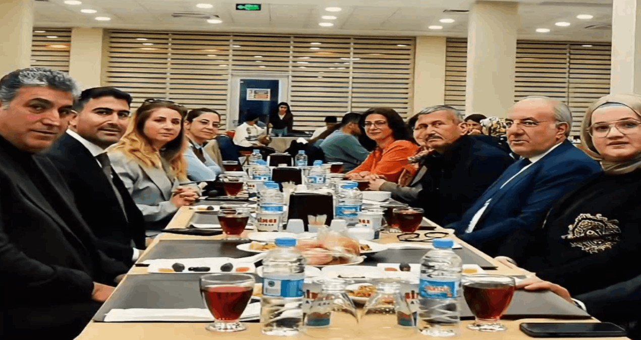 Son Gelişme: Rektör, kurumda iftar verdi sadece AKP’li başkan davet edildi - Son Dakika - Son Dakika Bilgileri
