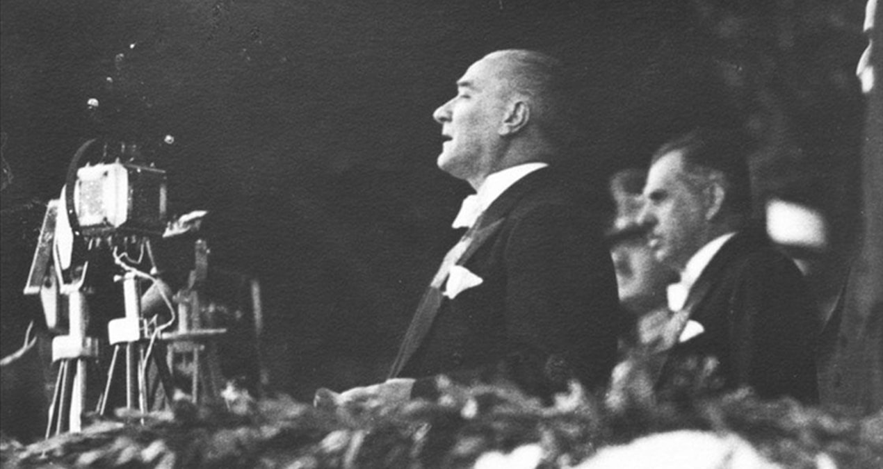 Sıcak Gündem: Bu rezilliği de gördük! Artık kapalı mekanlarda Atatürk'e hakaret serbest - Son Dakika - Son Dak