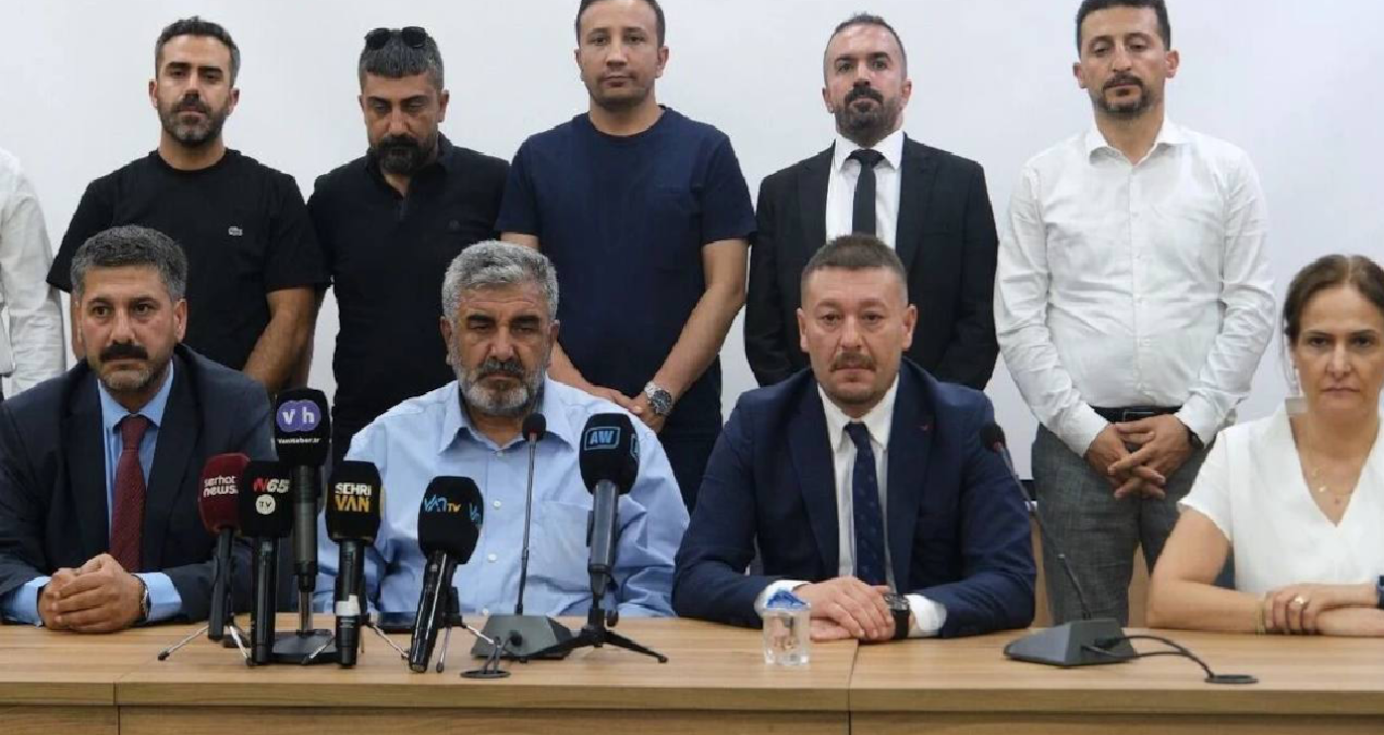 He was withdrawn from Rojin Kabaiş's file: A statement came from the Van Bar Association - Last Minute