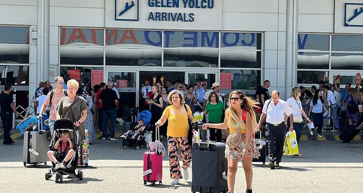 Rotayı Türkiye'ye kırdılar: 12 bin TL'lik tatil için kilometrelerce uzaktan akın ediyorlar - En Son Haber