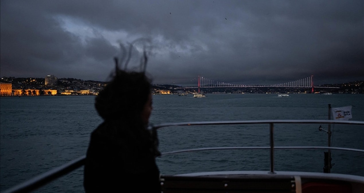 Son Gelişme: Saatler sonra İstanbul'u etkisi altına alacak! AKOM uyarıyı günler önceden yapmıştı - Son Dakika