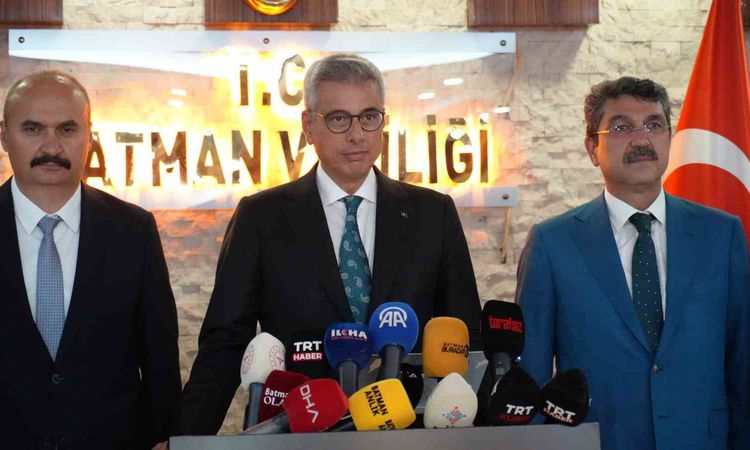 Sıcak Gündem: Sağlık Bakanı Memişoğlu: "Batman sağlık yatırımlarıyla çok daha iyi bir noktaya gelecek" - Son D