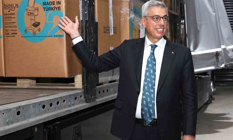 Ayrıntılar Netleşti: Sağlık Bakanı Memişoğlu, Batman’da yerli ve milli imkanlarla yapılan mekanik vantilatörle