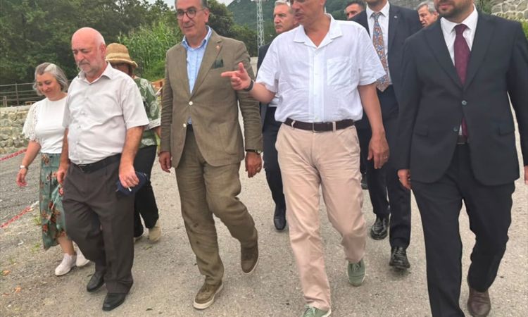 Ayrıntılar Netleşti: Sağlık Bakanı Memişoğlu Trabzon'da tarihi konaktaki müzeyi ziyaret etti - Son Dakika - So