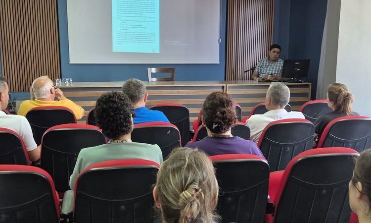 Gündemden Son Bilgiler: Sağlık çalışanlarına kronik böbrek yetmezliği anlatıldı - Son Dakika