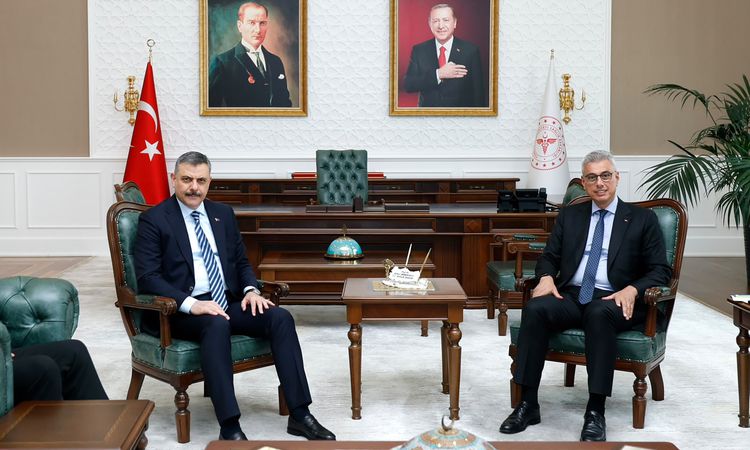 Sıcak Gündem: Sağlık ve İçişleri Bakanları Bir Araya Geldi - Haberleri ve Merak Edilenler