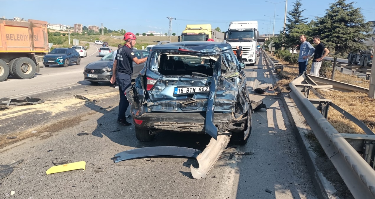 Chain accident involving 8 vehicles in Samsun; 2 injured - Breaking News