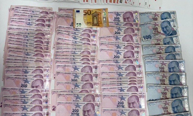 Samsun Çarşamba'da kumar denetiminde 5 kişiye 58 bin 20 TL ceza kesildi: Gelişmeler Takip Ediliyor