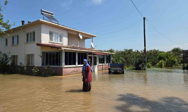 Ayrıntılar Netleşti: Samsun'da Sağanak Felaketi: Çarşamba Sular Altında - Son Dakika Haberleri ve Merak Edilen