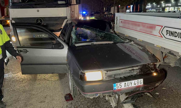Samsun Tekkeköy'de 4 araçlı zincirleme kazada kadın sürücü ve oğlu yaralandı ve Merak Edilenler