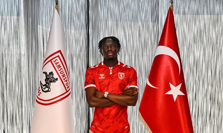 Ayrıntılar Netleşti: Samsunspor'da 8 ayrılık, 7 transfer - Son Dakika: Gelişmeler Takip Ediliyor