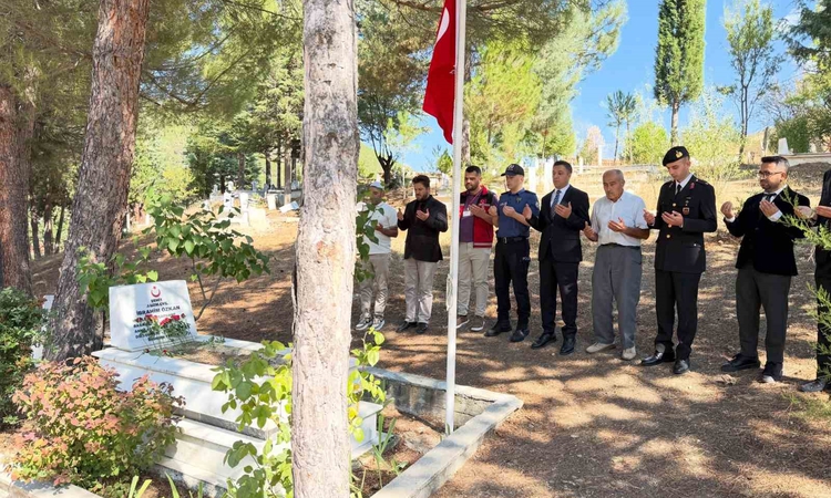 Şaphane’de Şehit İbrahim Özkan, şehadet yıl dönümünde anıldı - Son Dakika Bilgileri