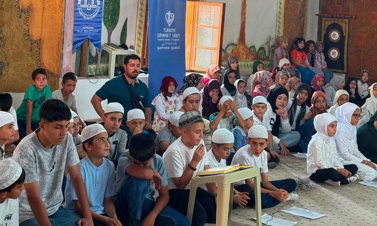 Kritik Açıklama: Şaphane'de Yaz Kur'an Kursları Kapanış Programı Coşkuyla Gerçekleştirildi - Haberleri: Gelişm