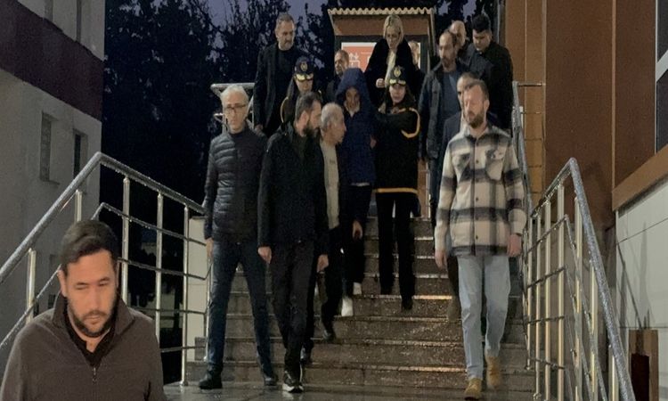 Sıcak Gündem: Şarkıcı Güllü'nün Ölümünde Kızına Ağırlaştırılmış Müebbet Talebi - Son Dakika | İşte Tüm Ayrıntı
