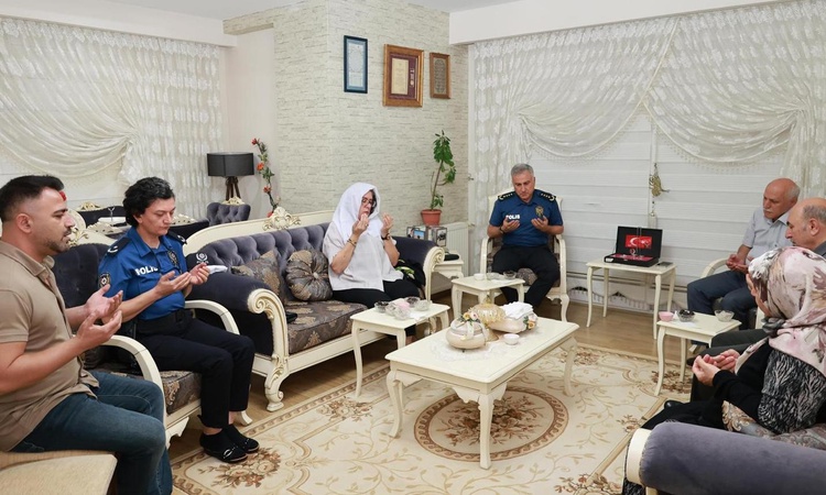 Şehit polis Veysi Kakı, dualarla anıldı ve Merak Edilenler