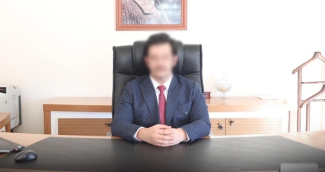 Kritik Açıklama: Sekreterinin evinde bıçaklanan vali yardımcısı, 'yasak aşk' iddialarının ardından görevden al