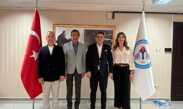 Sendika yöneticileri, Eğitim Gücü-Sen Genel Başkanı Özat'ı ziyaret etti ve Merak Edilenler
