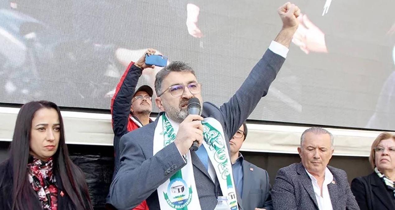 Gündemden Son Bilgiler: Serik Belediye Başkanı Kadir Kumbul CHP'den istifa etti - Son Dakika - Son Dakika Bilg