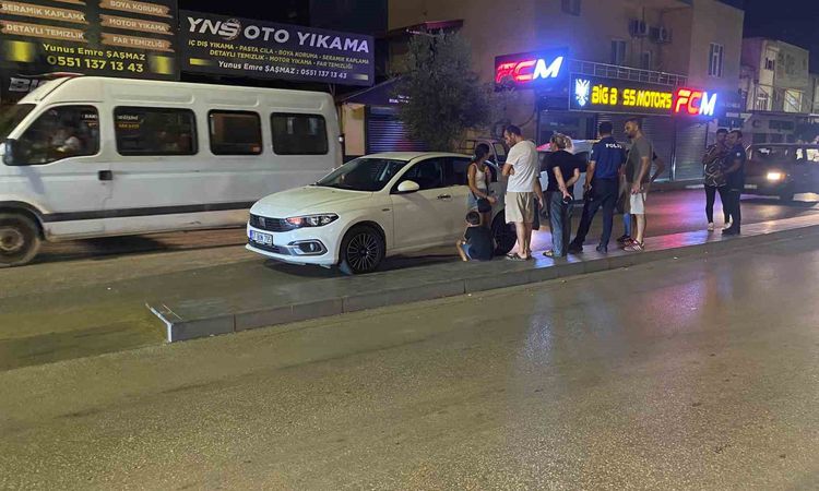 Gündemden Son Bilgiler: Serik'te 2 yaşındaki çocuğa otomobil çarptı - Son Dakika - Son Dakika Bilgileri