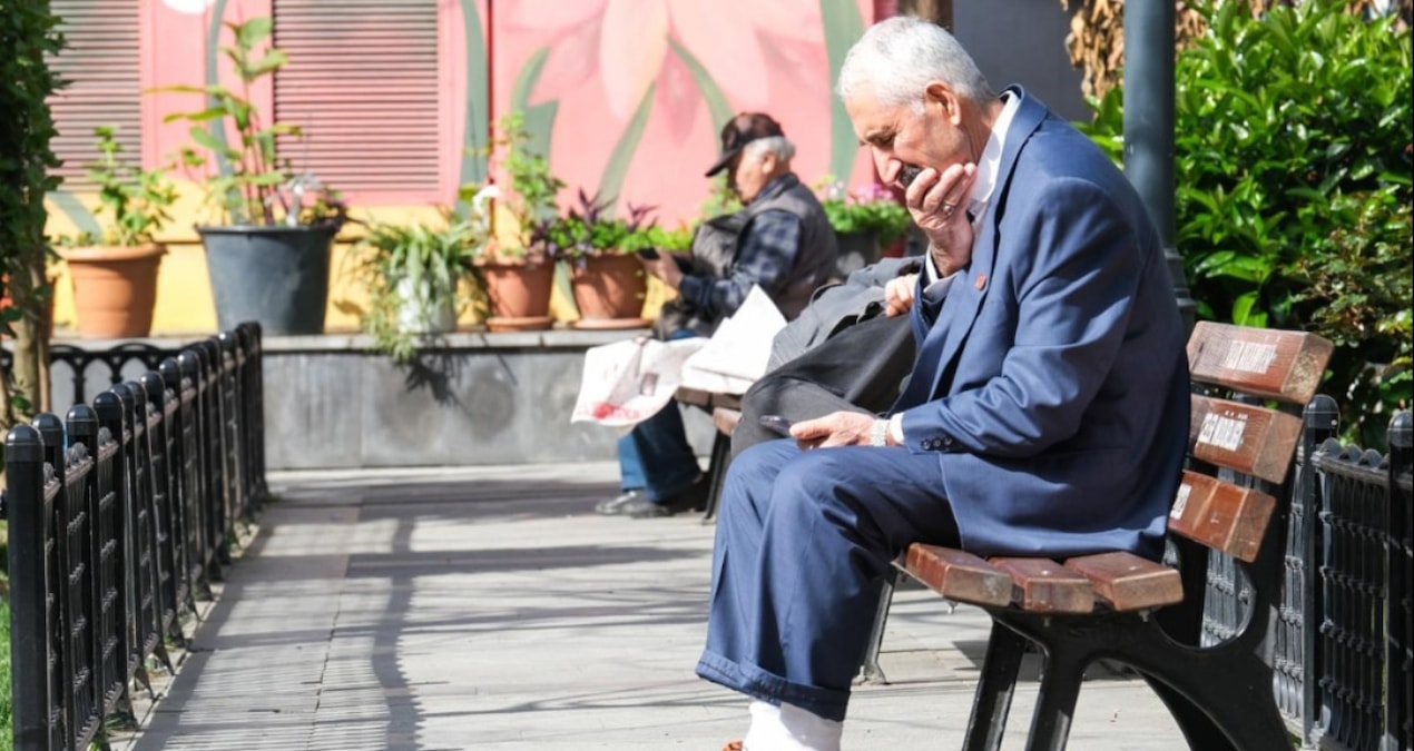 Kritik Açıklama: SGK 451 milyarı emeklilere çok gördü - Son Dakika Haberleri