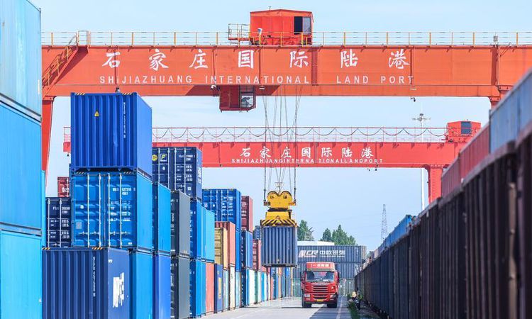 Kritik Açıklama: Shijiazhuang Uluslararası Kara Limanı'nda Çin-Avrupa ve Çin-Orta Asya yük treni seferleri yüz