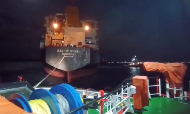 Sıcak Gündem: 182 metrelik tanker Çanakkale Boğazı'nda arızalanıp Karanlık Liman'a demirletildi: Gelişmeler Ta