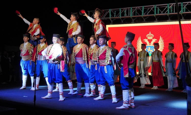Sıcak Gündem: 24. Sarımsaklı Trophy Festivali'nde kültürler buluştu